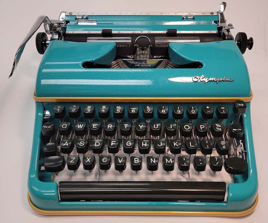 Olympia SM3 Typewriter In Teal With Sparkles