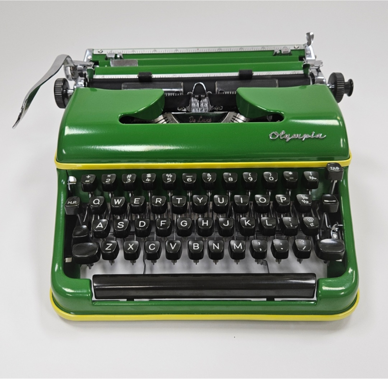 Olympia Typewriter 1 #30.1