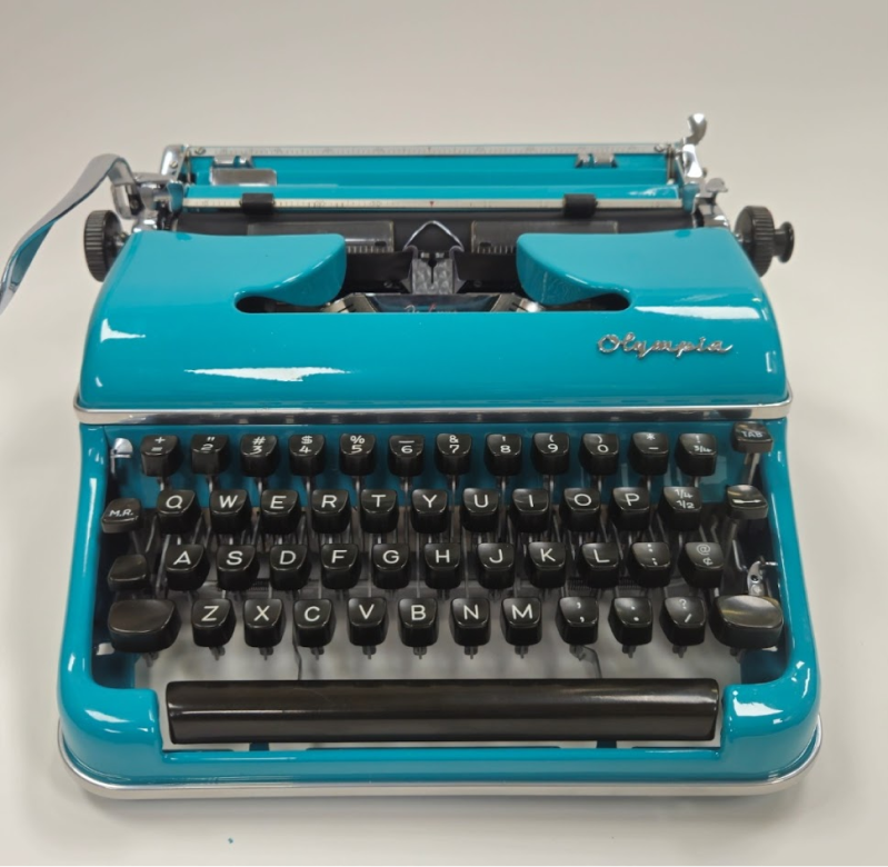 Olympia Typewriter I #30.3